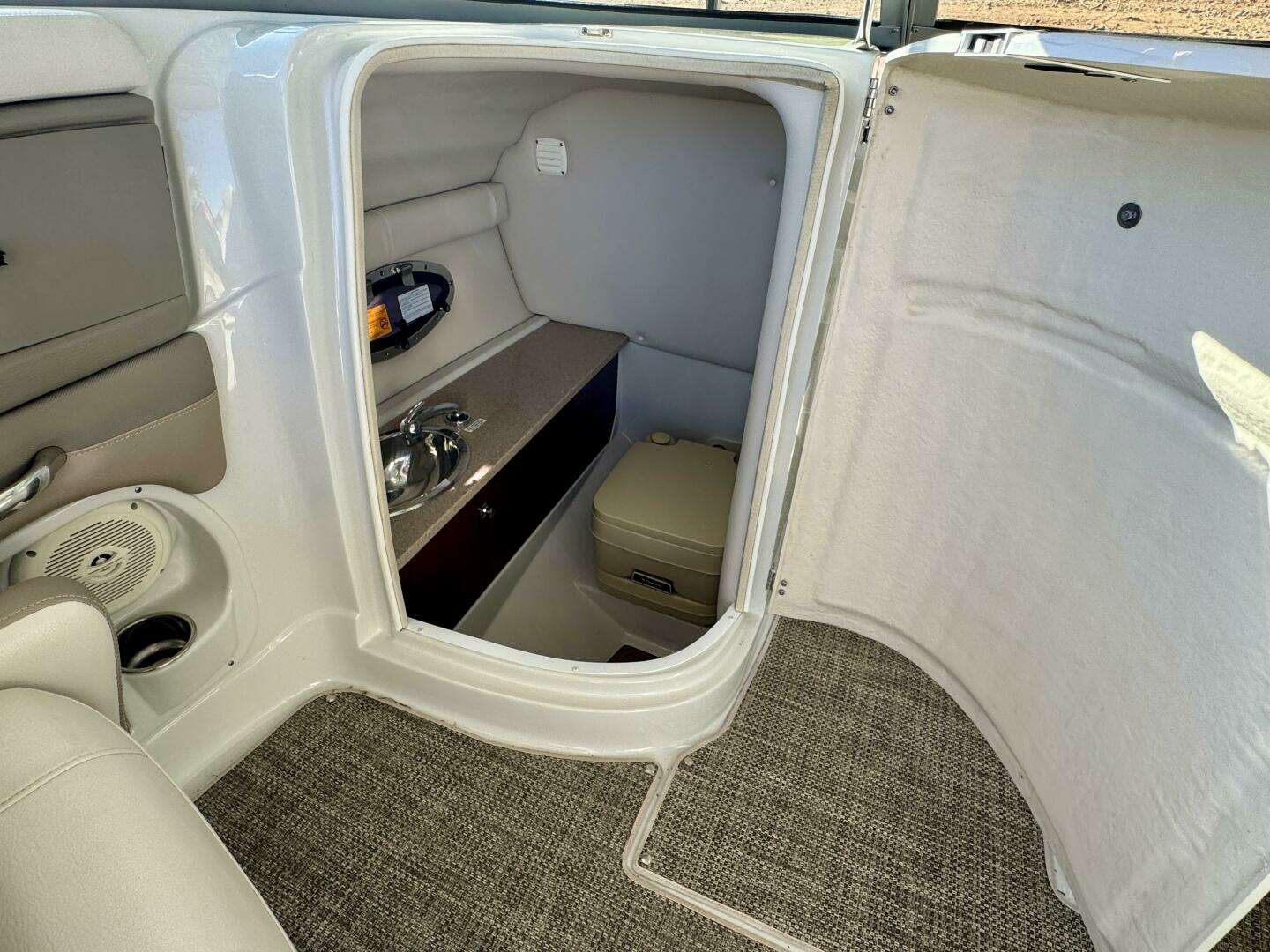 2016 Crownline Eclipse E4 - Image 48