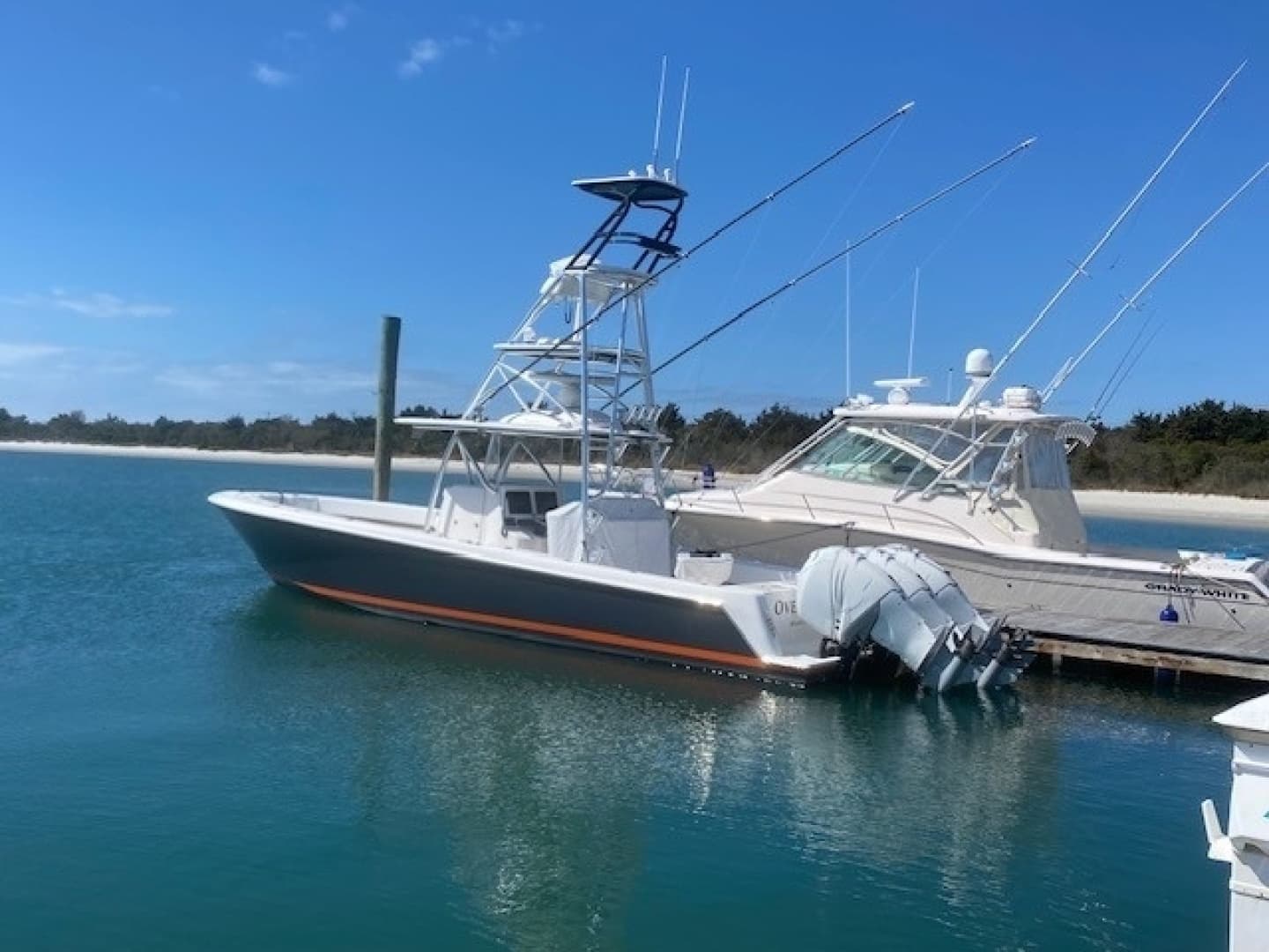 2019 Contender Center Console - Image 2