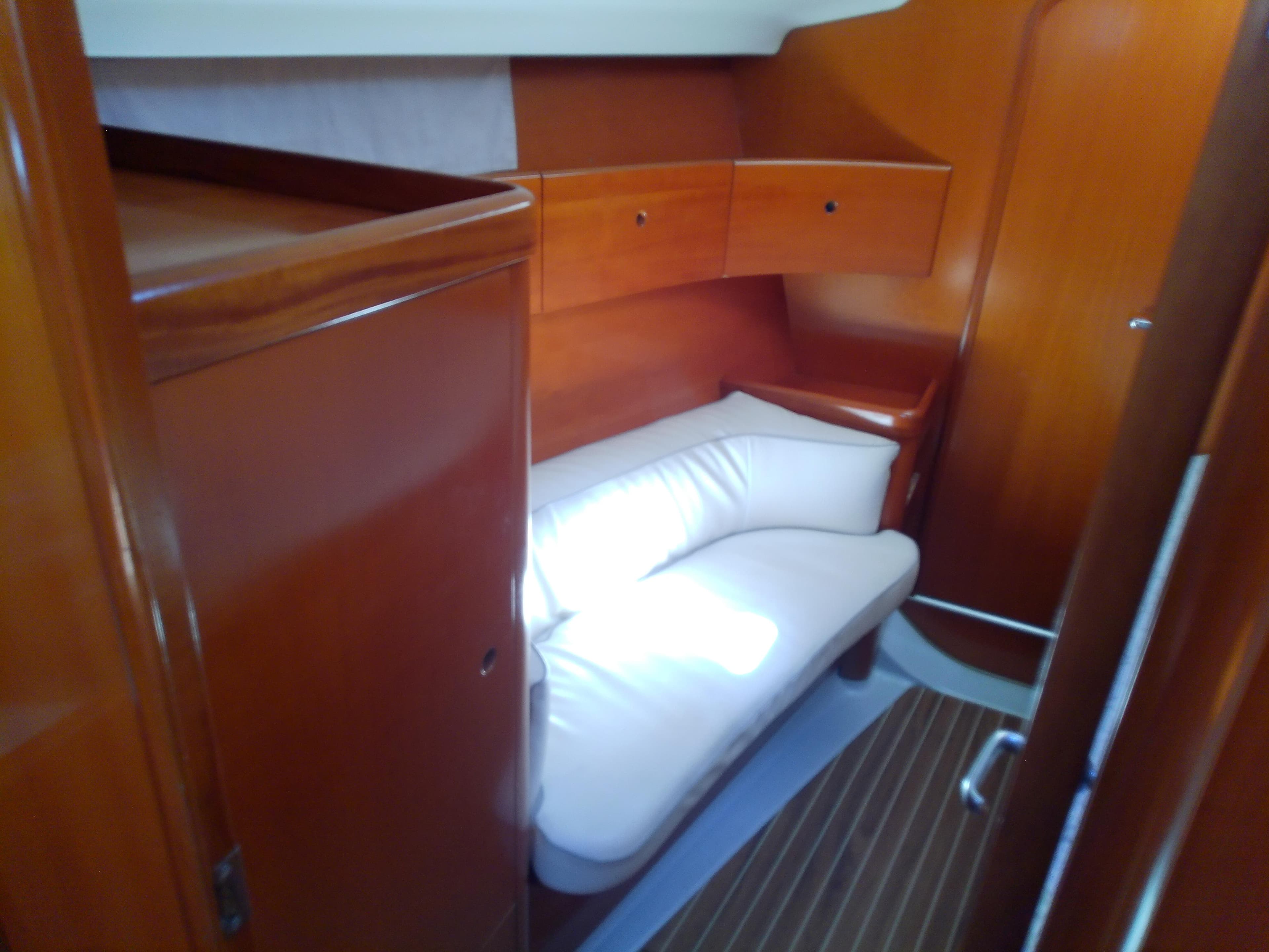 1995 Beneteau First 42s7 - 54
