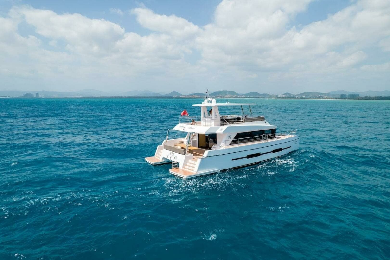 2026 Diamond Yachts EF56 Power Catamaran - Image 5