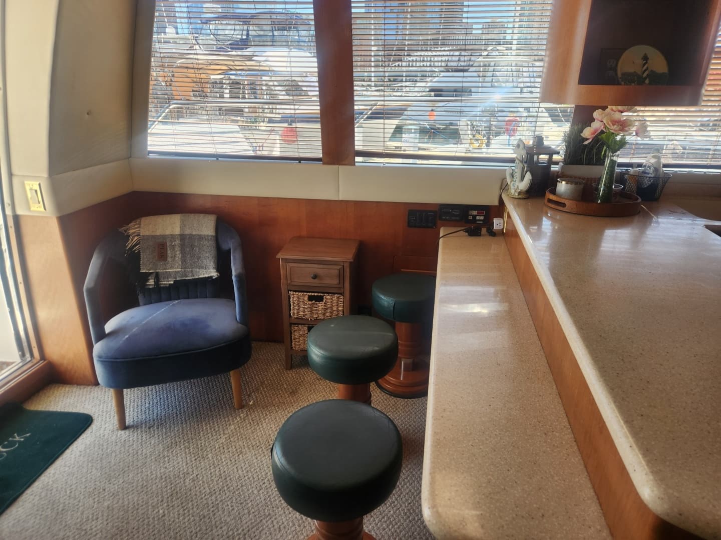 1998 Carver Voyager Pilothouse - Image 13