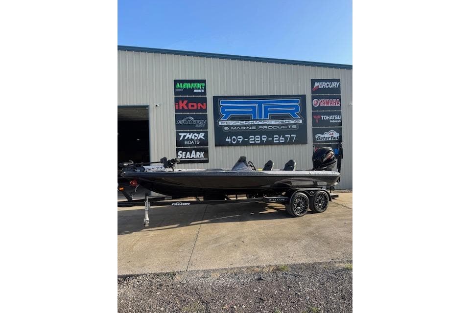 2025 Falcon Boats F21 Predator