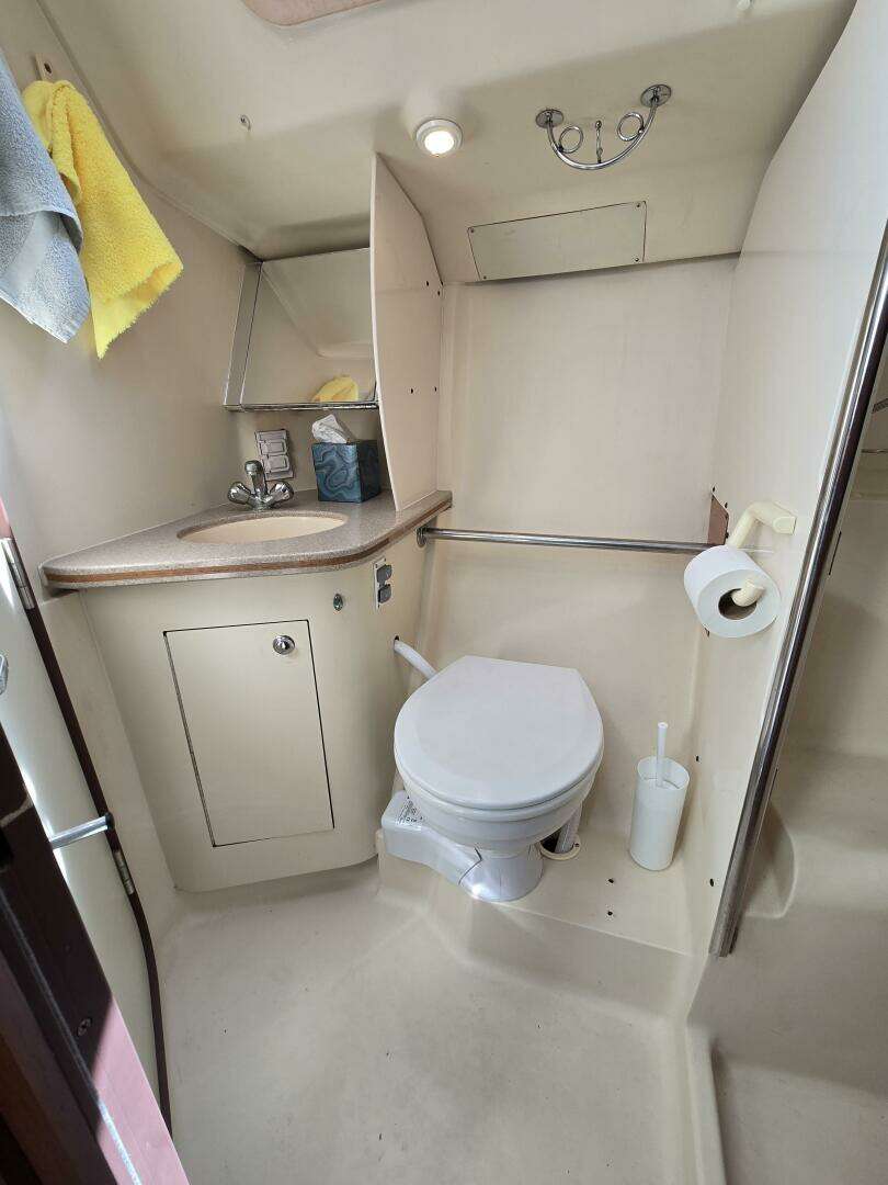 1998 Hunter 410 - Image 57