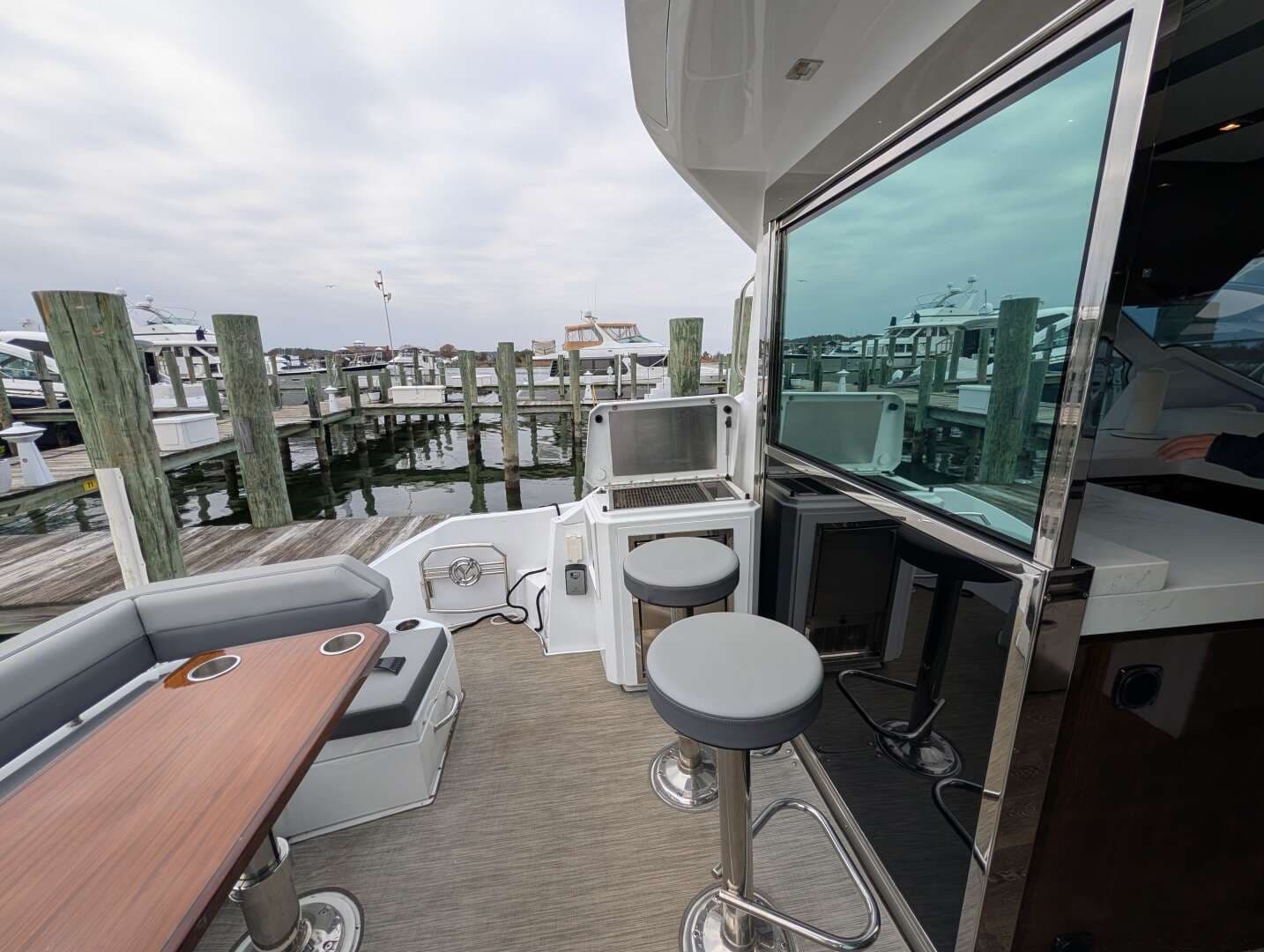 2022 Cruisers Yachts 54 Cantius - Image 57