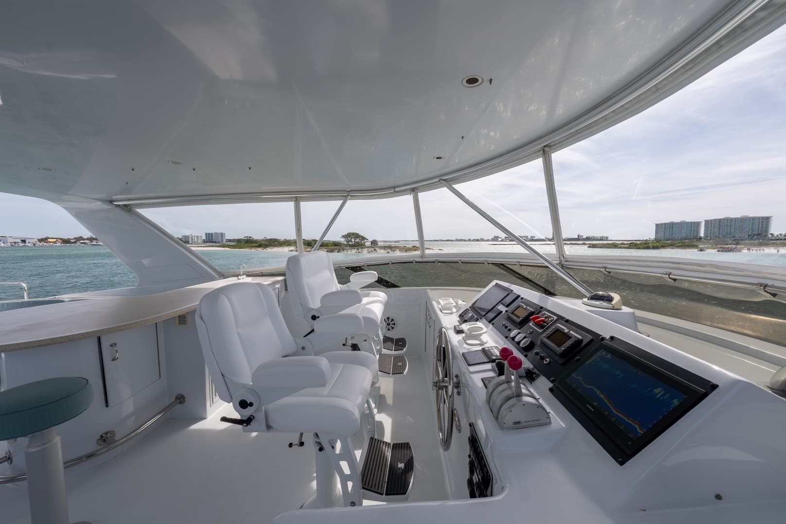 2004 Hatteras Sport Deck - Image 36