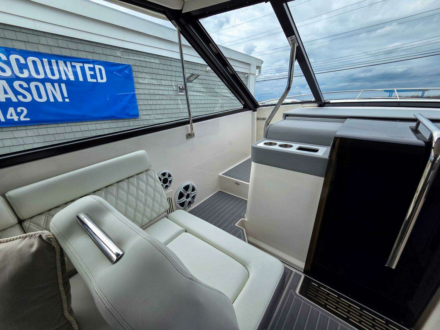 2026 Regal 36 XO - Image 18