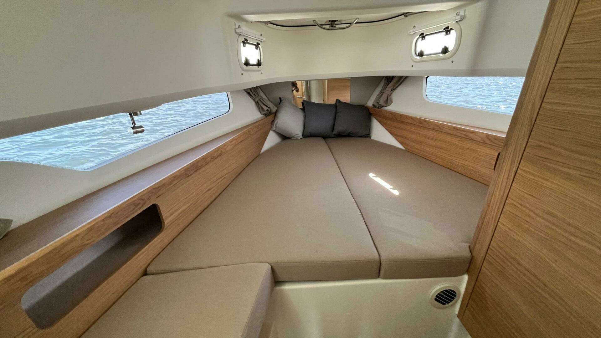 2025 Nimbus Commuter 11 - Image 27