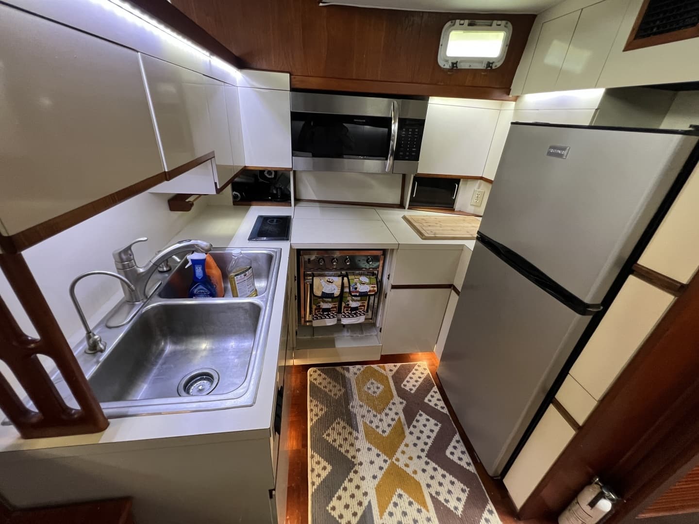 1982 Gulfstar 48 Aft Cabin - Image 11