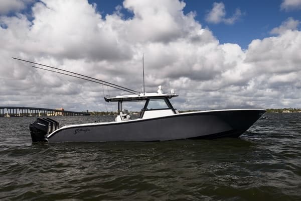 2023 Yellowfin Offshore - Image 1