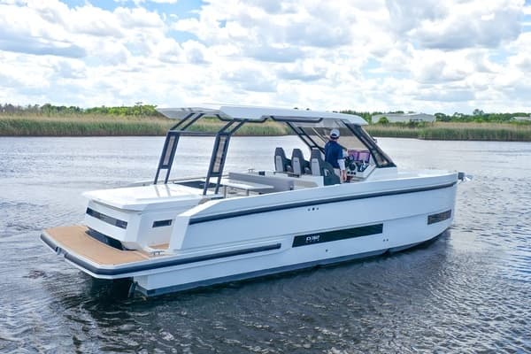2026 De Antonio Yachts D32 - Image 1