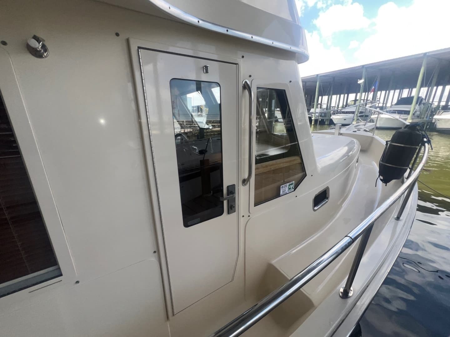 2006 Mainship 34 Trawler - Image 12