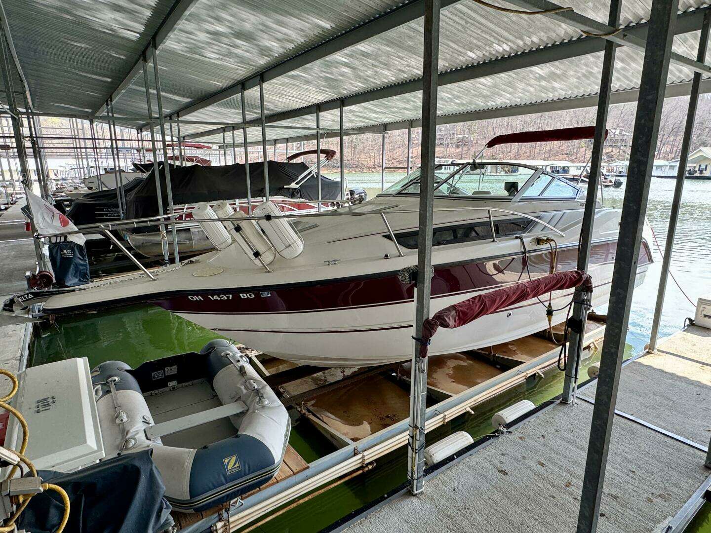 1994 Chaparral Signature 27 Cabin Cruiser - Image 8