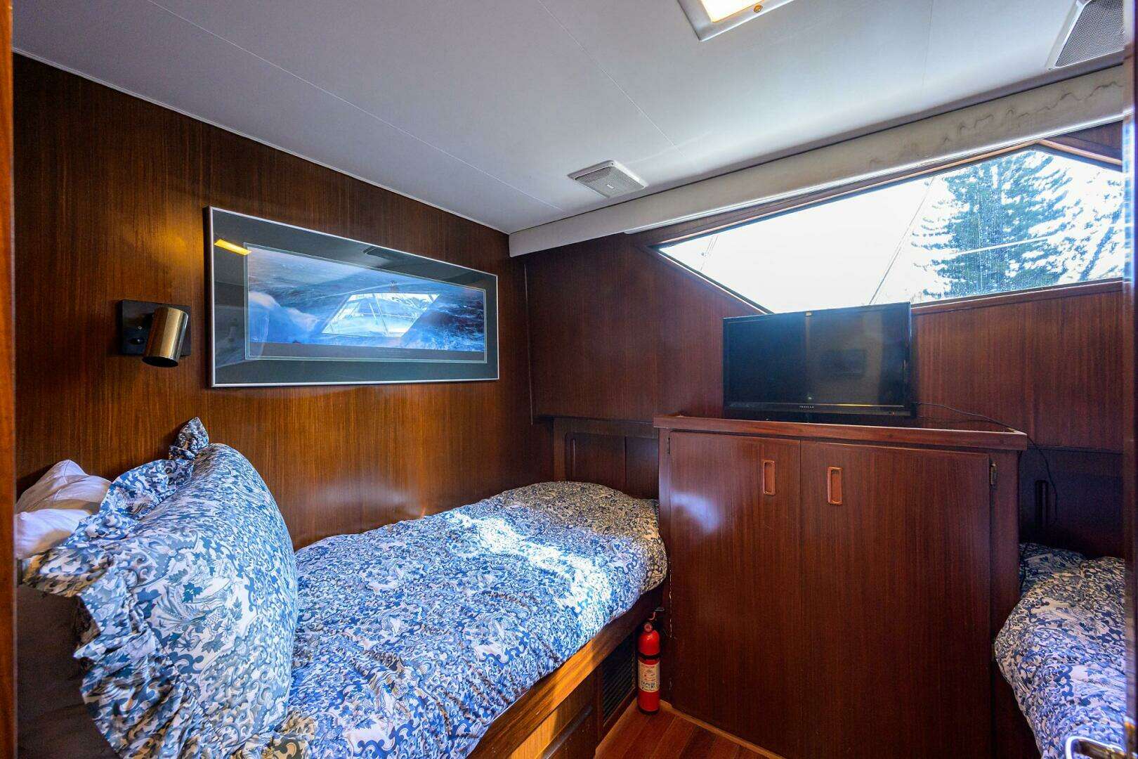 1991 Hatteras 78 Cockpit Motor Yacht - Image 28