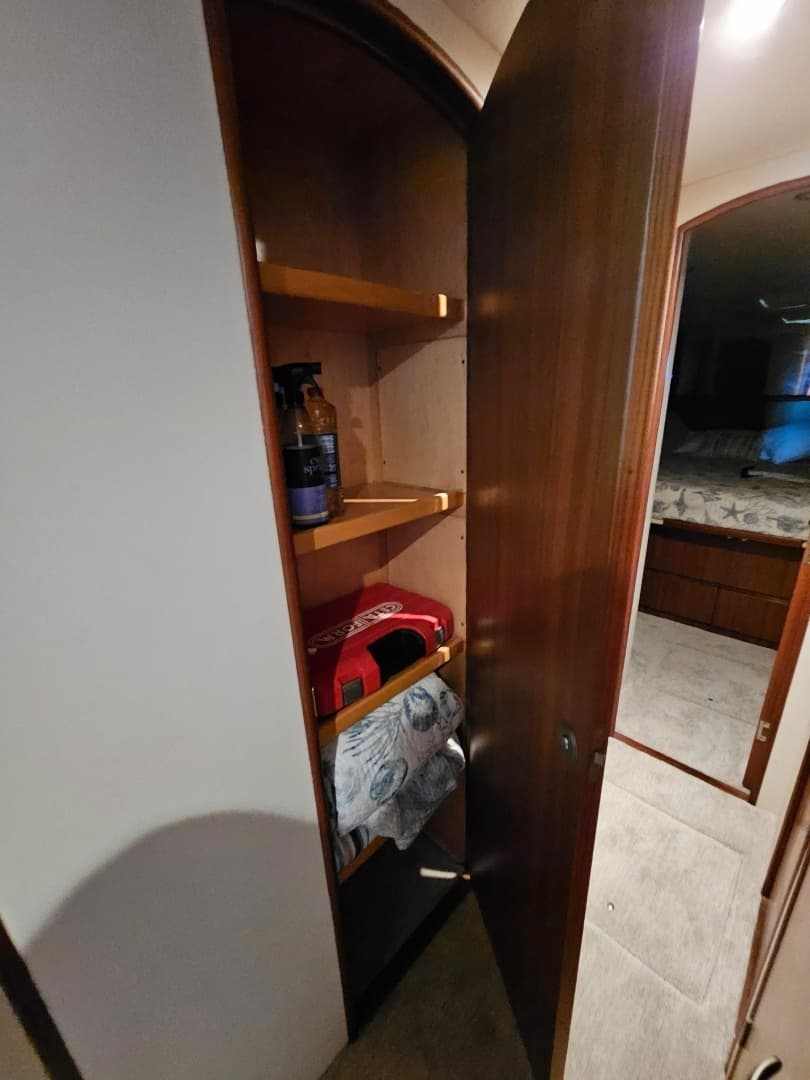 2010 Viking 64' Sportfish Convertible - Image 26