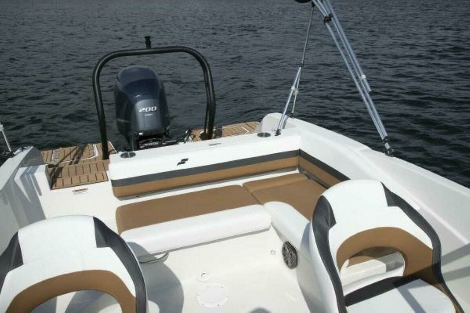 2025 Starcraft SVX 211 OB - Image 11