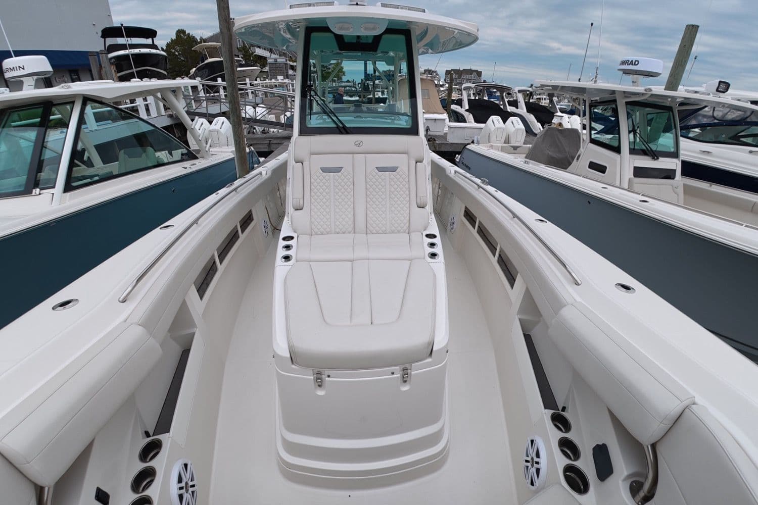 2025 Sailfish 360 CC - 43