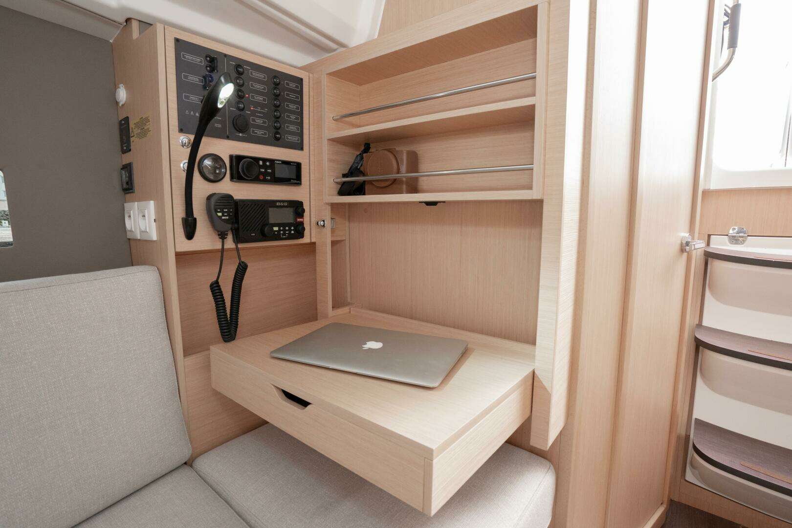 2026 Beneteau Oceanis 30.1 - Image 8