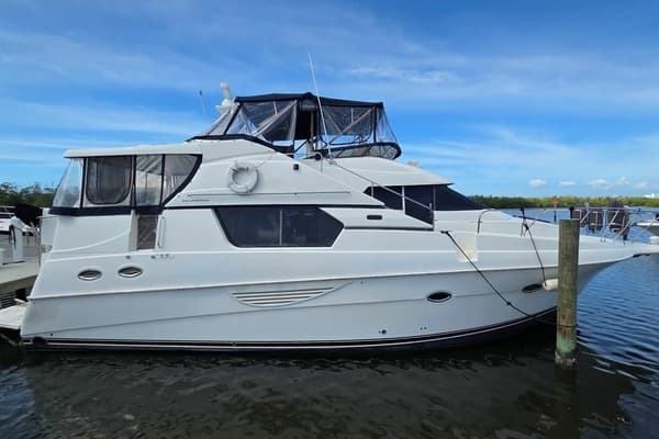 2001 Silverton 453 Motor Yacht - Image 1