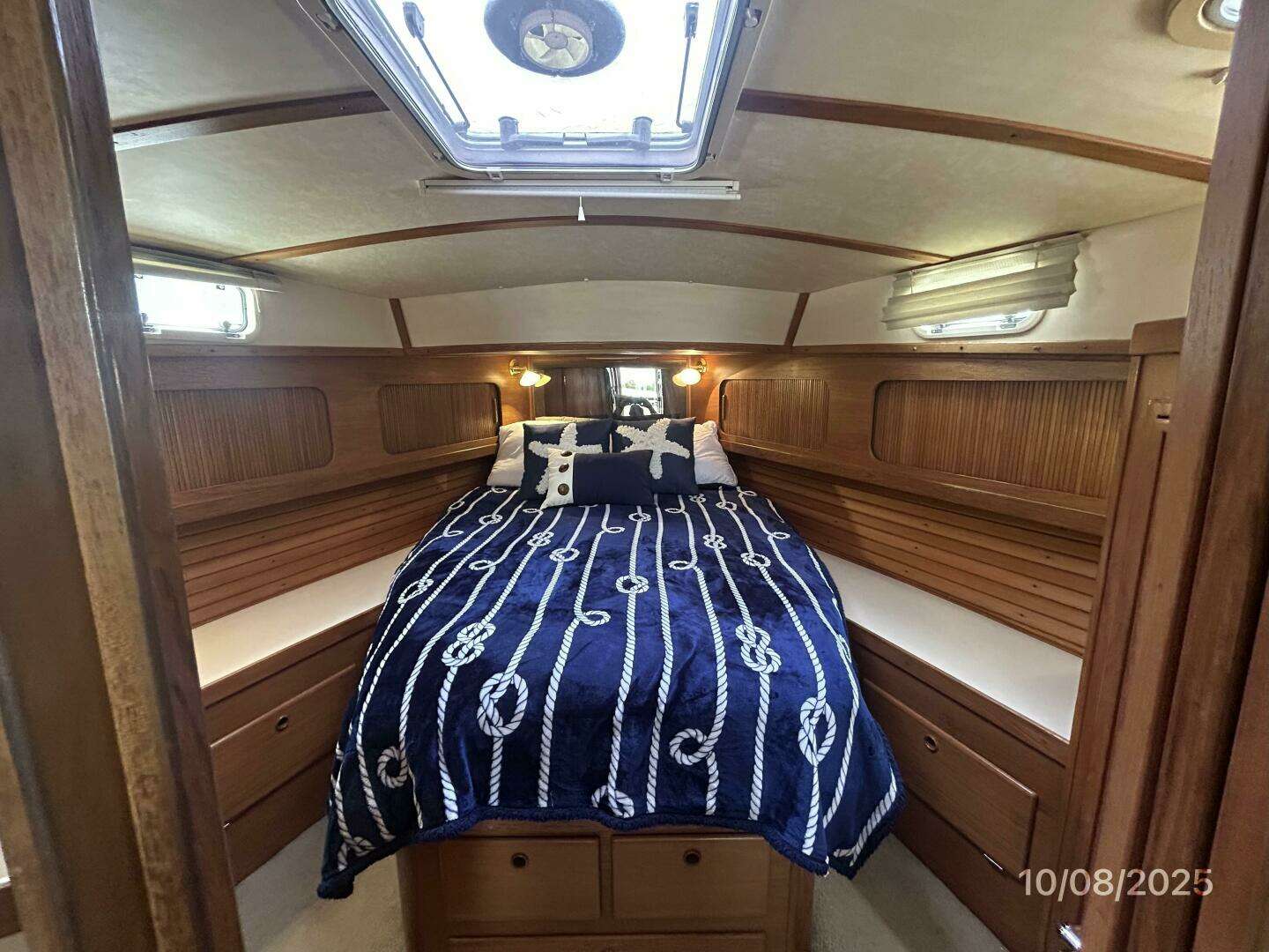 1994 Sabreline Sedan Flybridge - Image 51