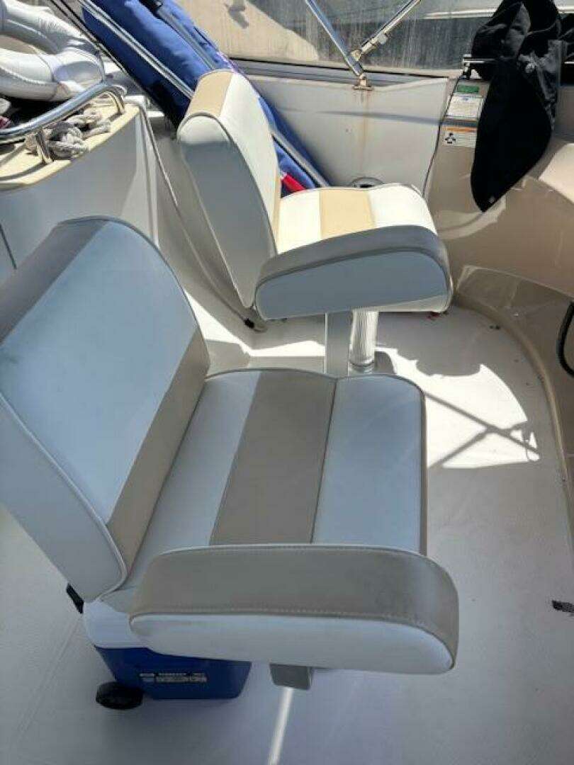 2006 Carver 43 Motor Yacht - Image 31