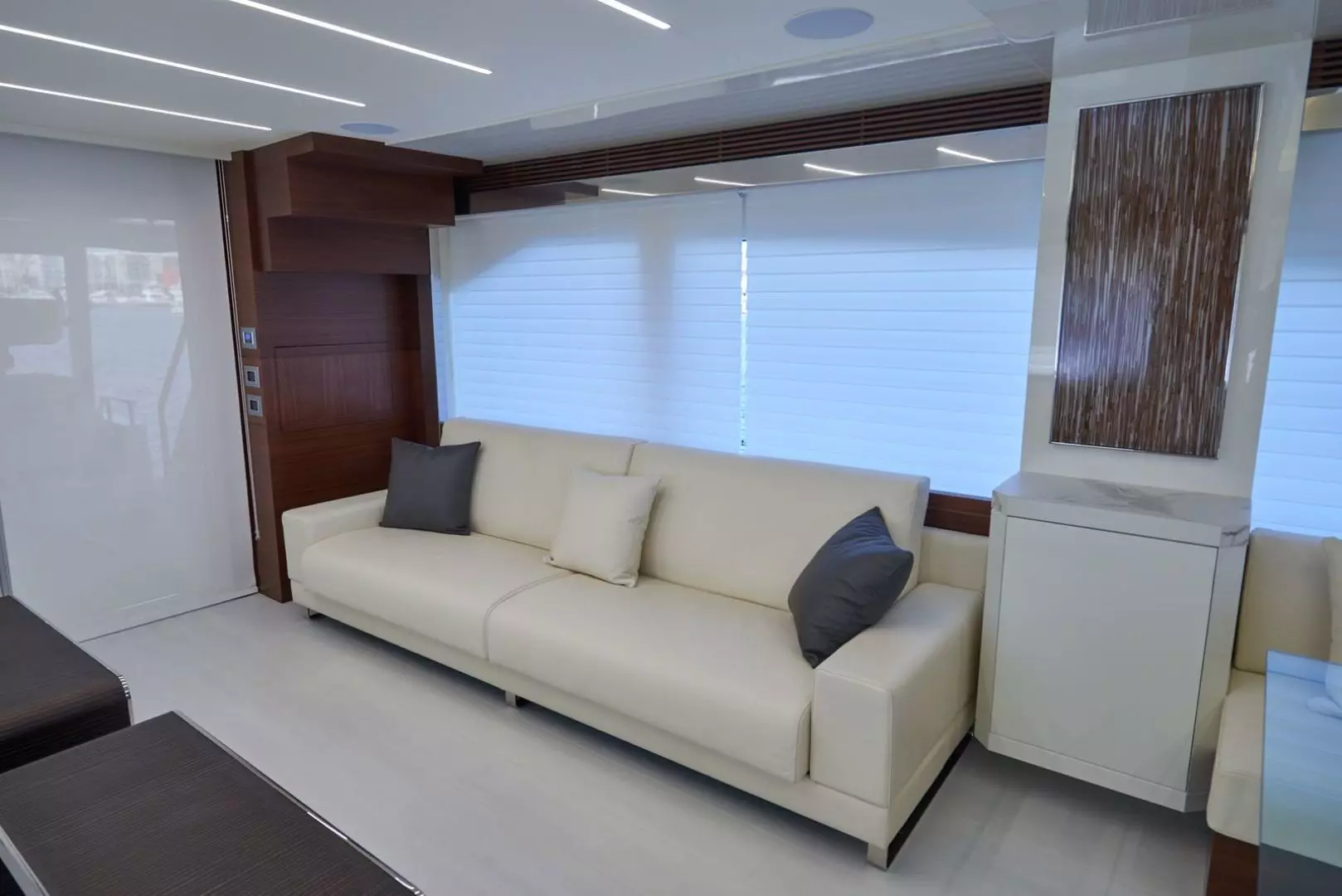 2020 Astondoa 80 Flybridge - Image 16