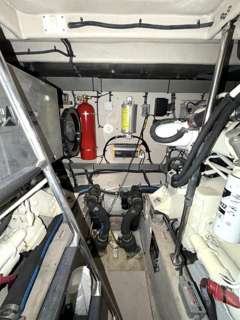 2001 Sea Ray 510 Sundancer 800 CAT - Image 44