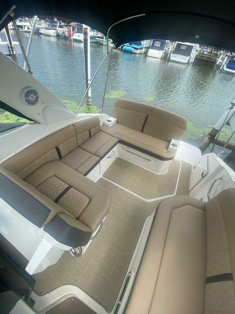 2018 Sea Ray 260 Sundancer - Image 4