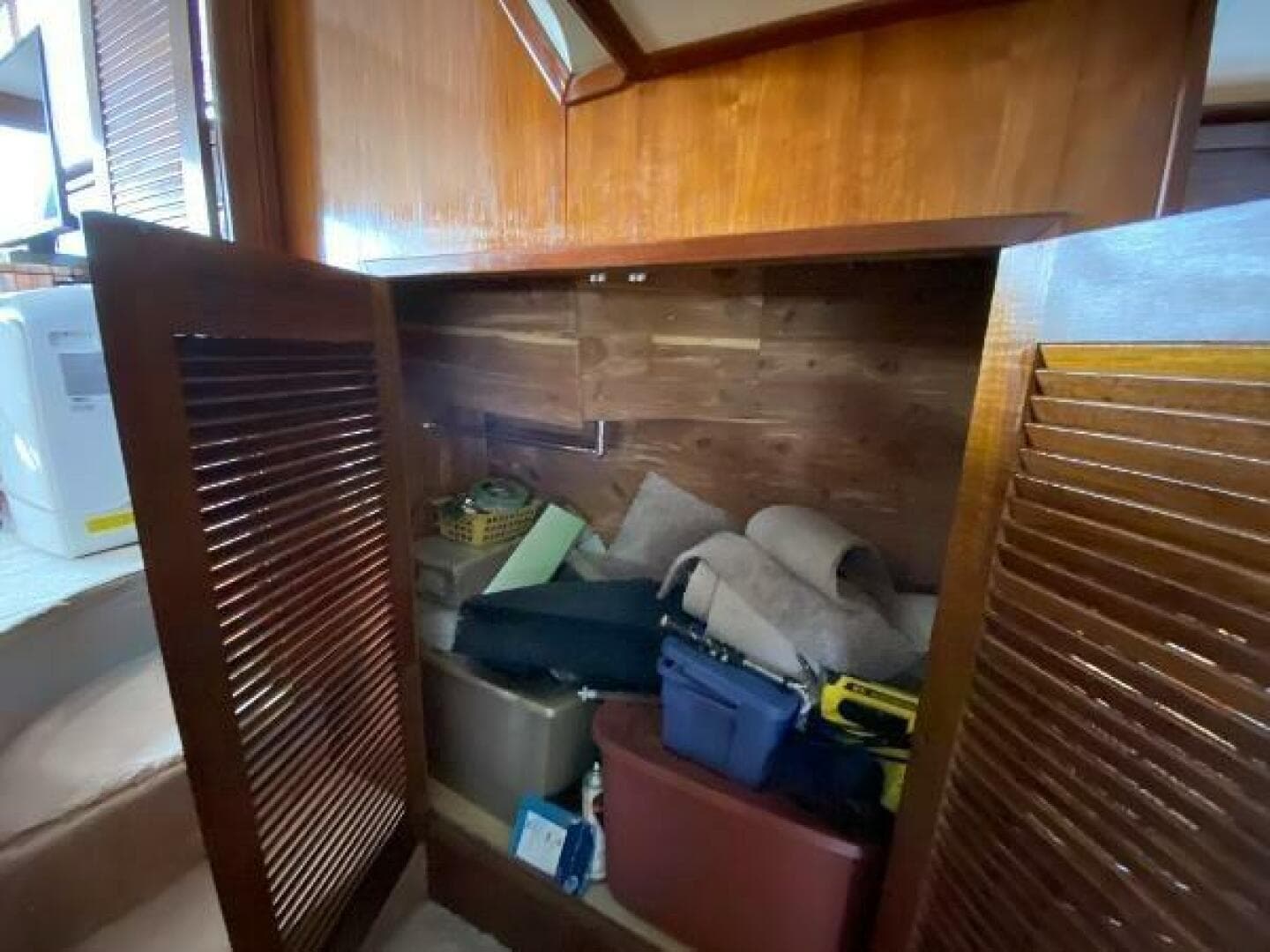 1984 Burns Craft 48 MY - 70