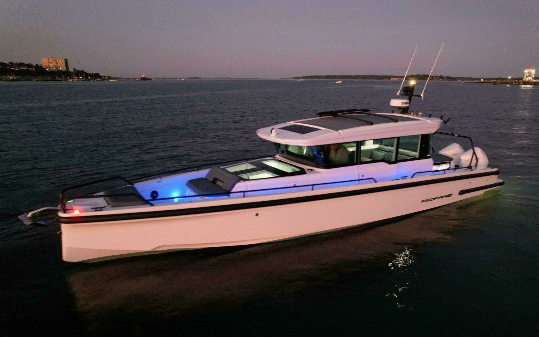 2022 Axopar 37 XC Cross Cabin - Image 2