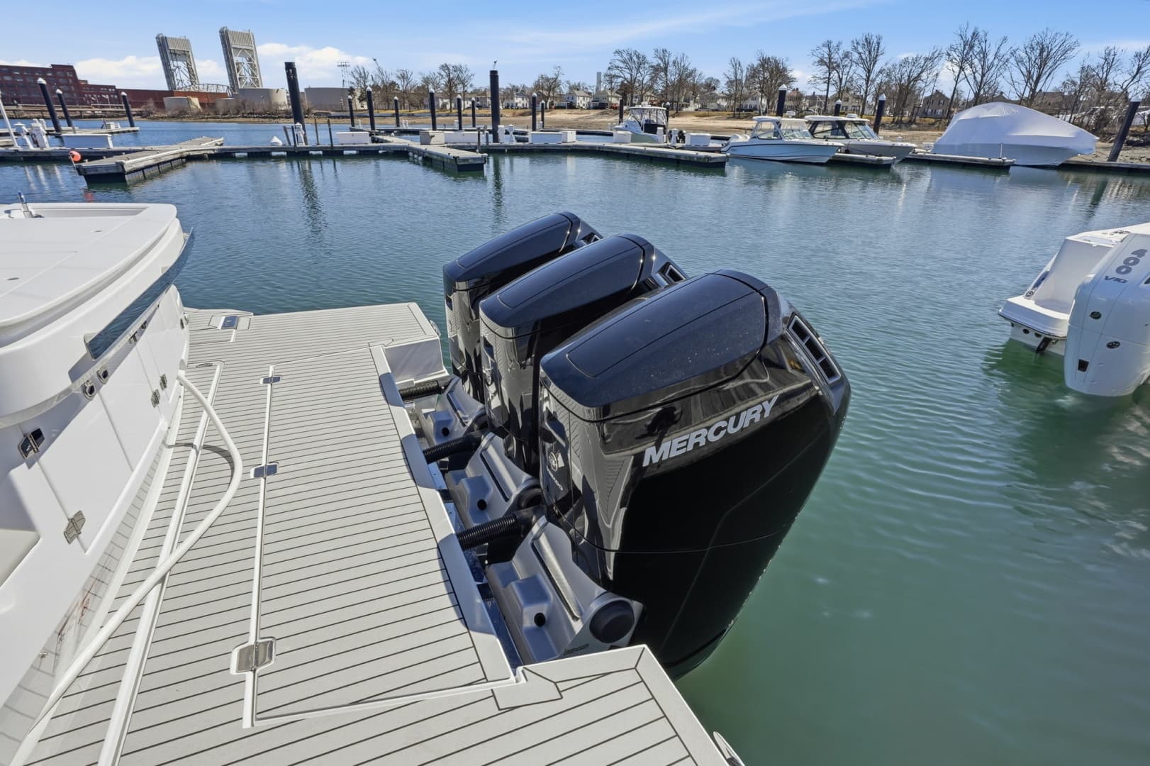 2026 Cruisers Yachts 50GLS OB - Image 7