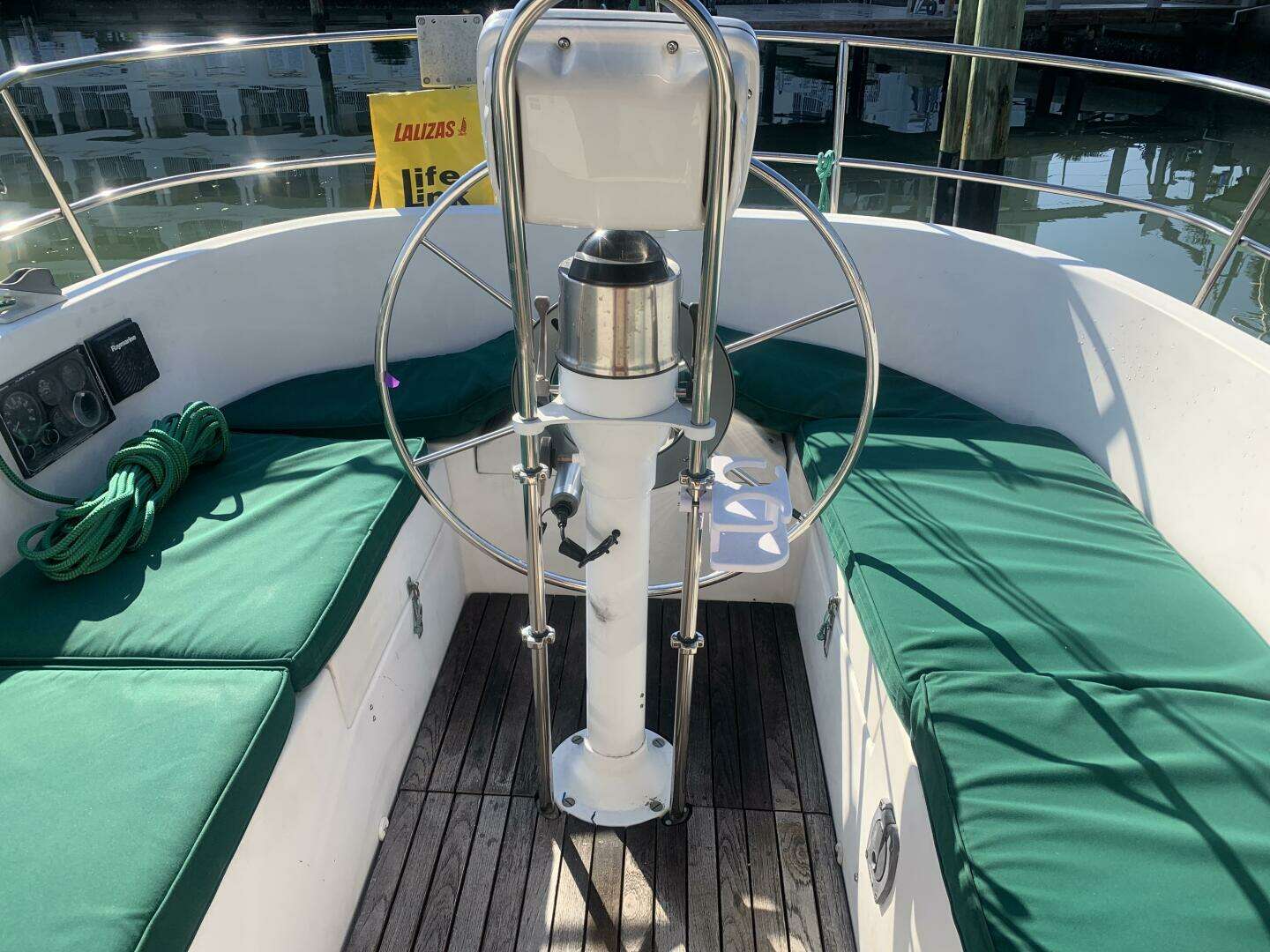 1987 Nonsuch Ultra 30 - Image 13