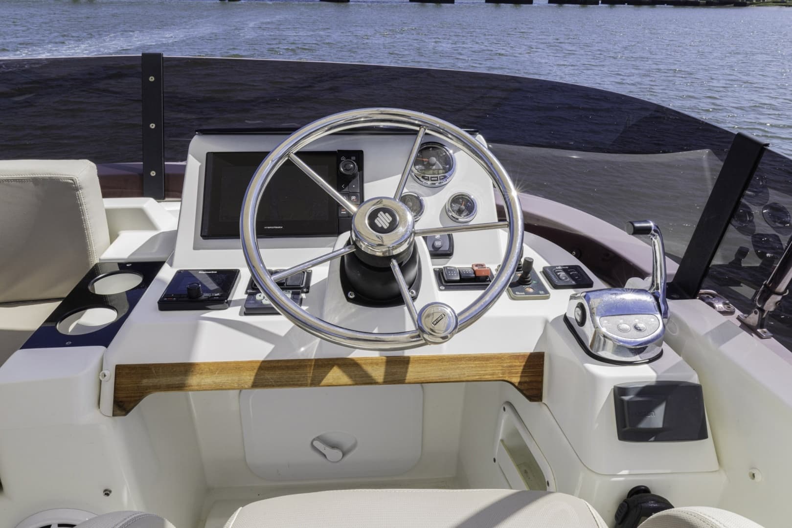 2019 Beneteau Swift Trawler - Image 42