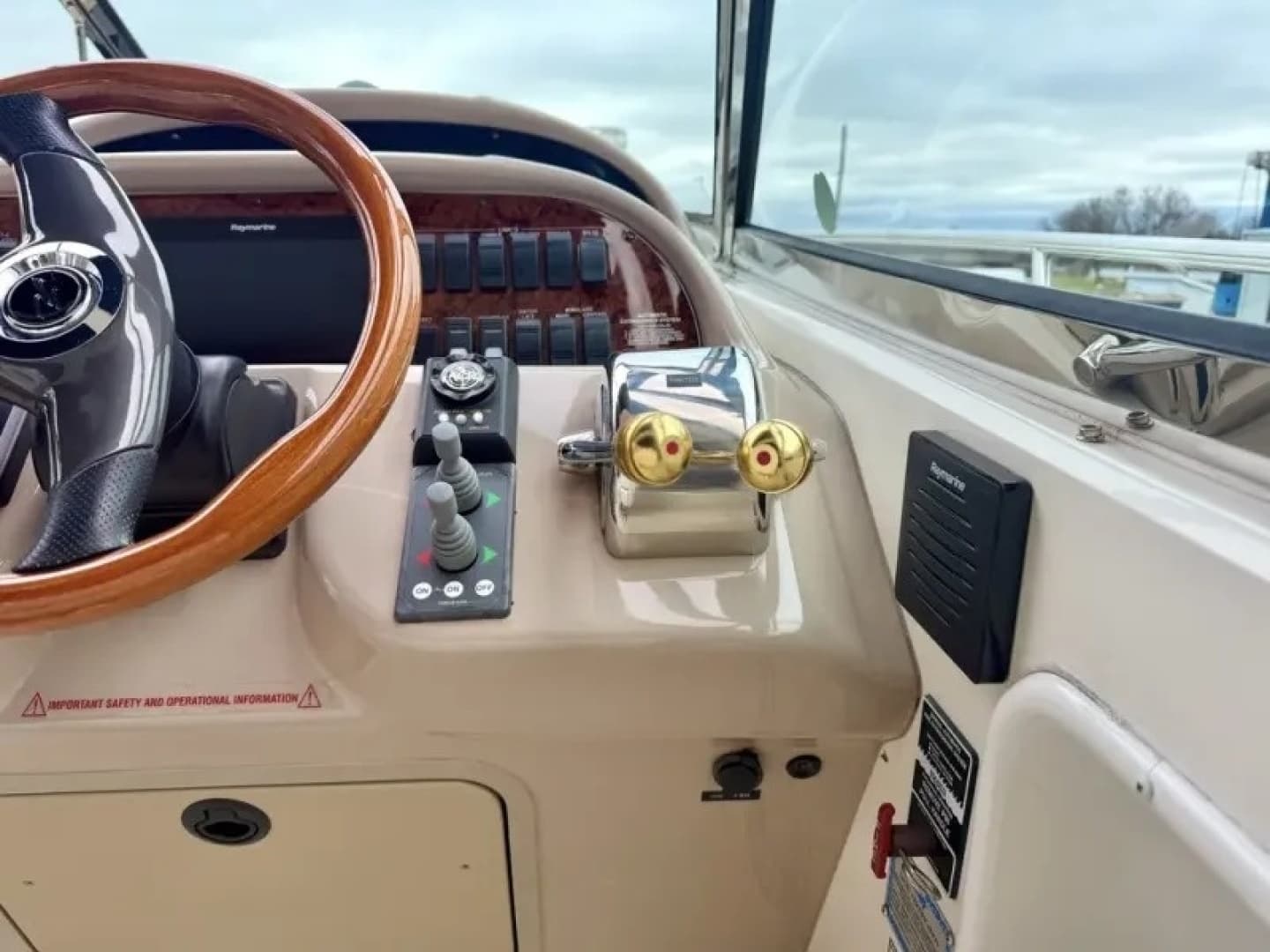 2004 Sea Ray 360 SUNDANCER - Image 35
