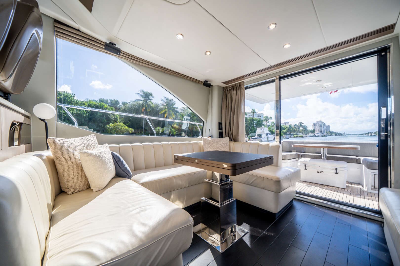 2022 Azimut 50 FLY - Image 24