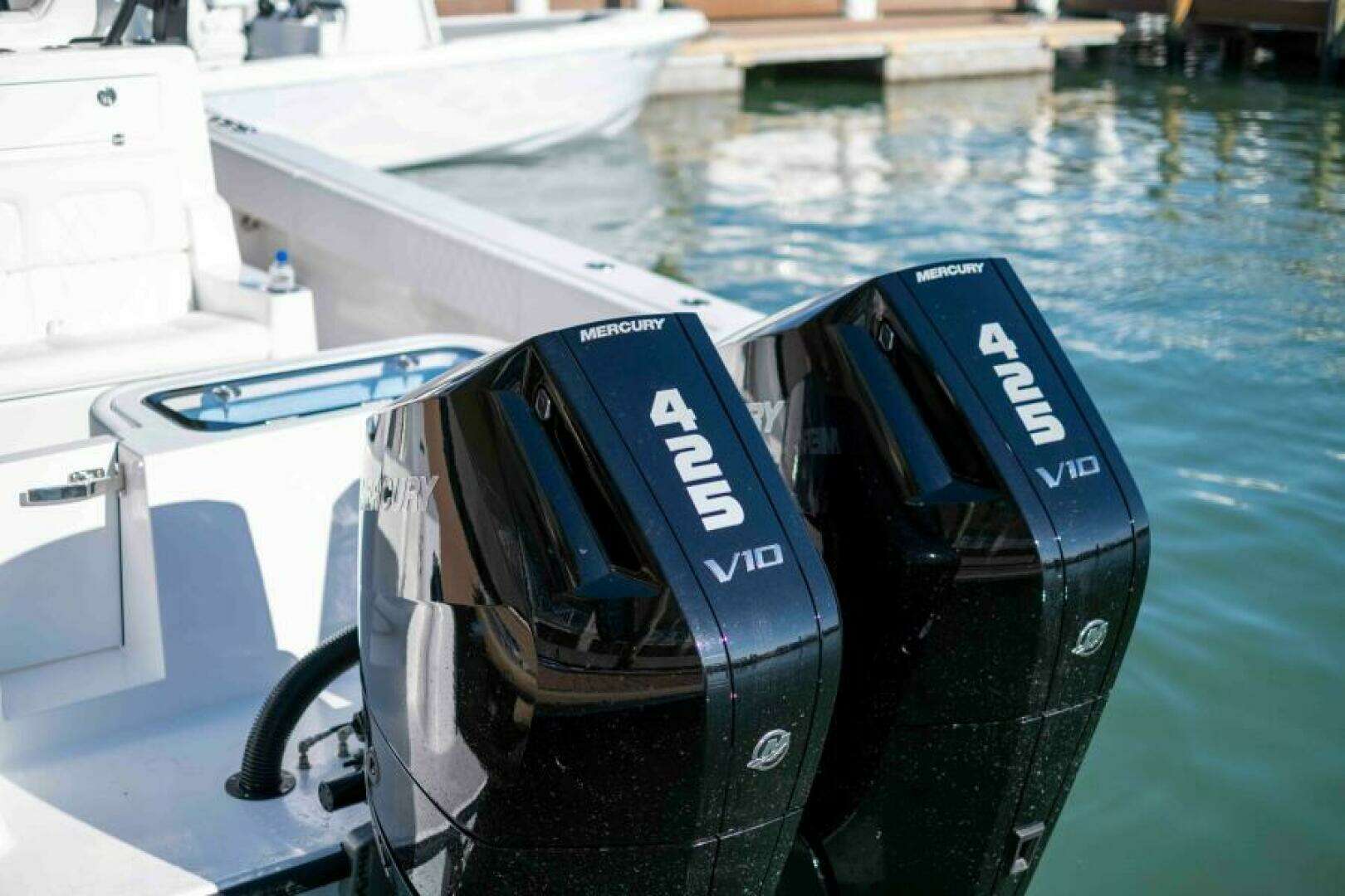 2026 Reef Runner 340 - Image 4