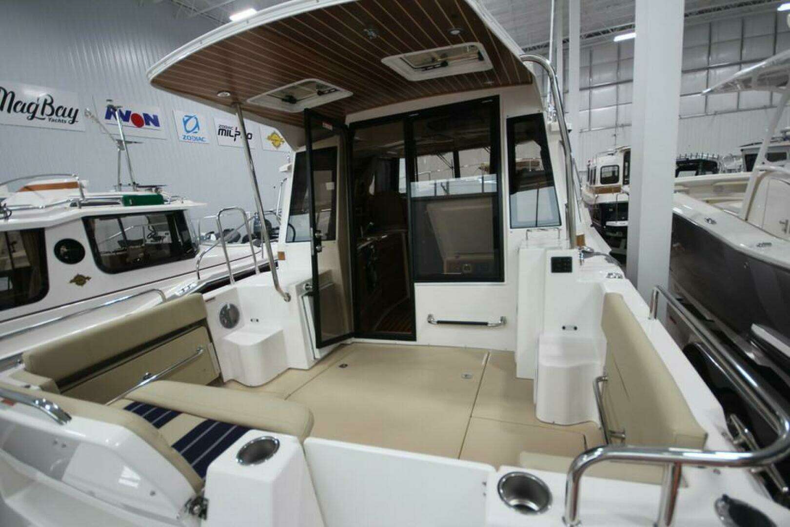 2026 Ranger Tugs R-29 Sedan Luxury Edition - Image 12