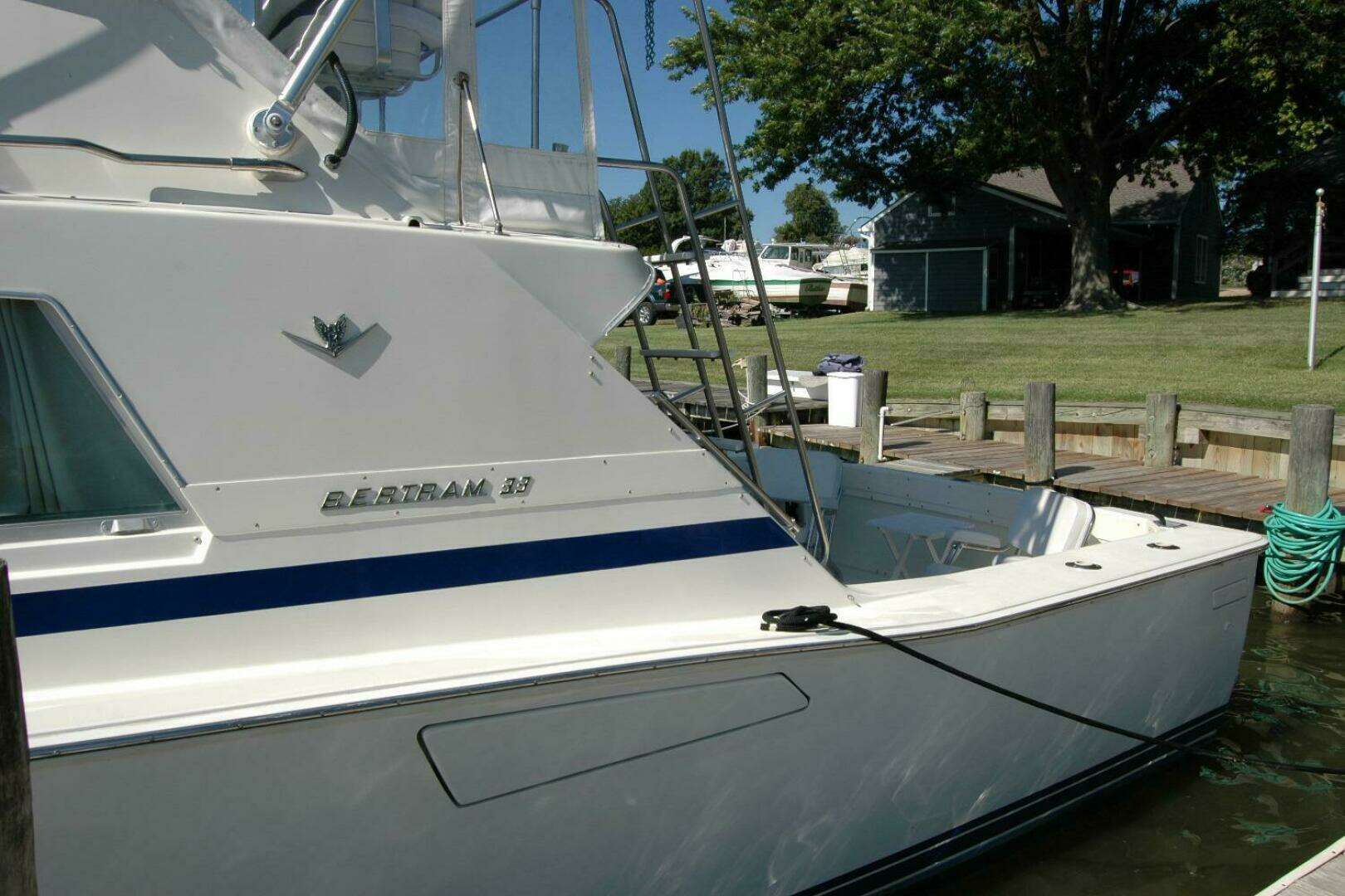 1987 Bertram 33 Sport Fisherman - Image 20
