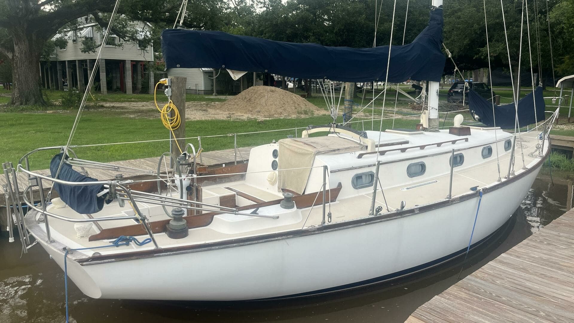 1981 Cape Dory — - Image 9