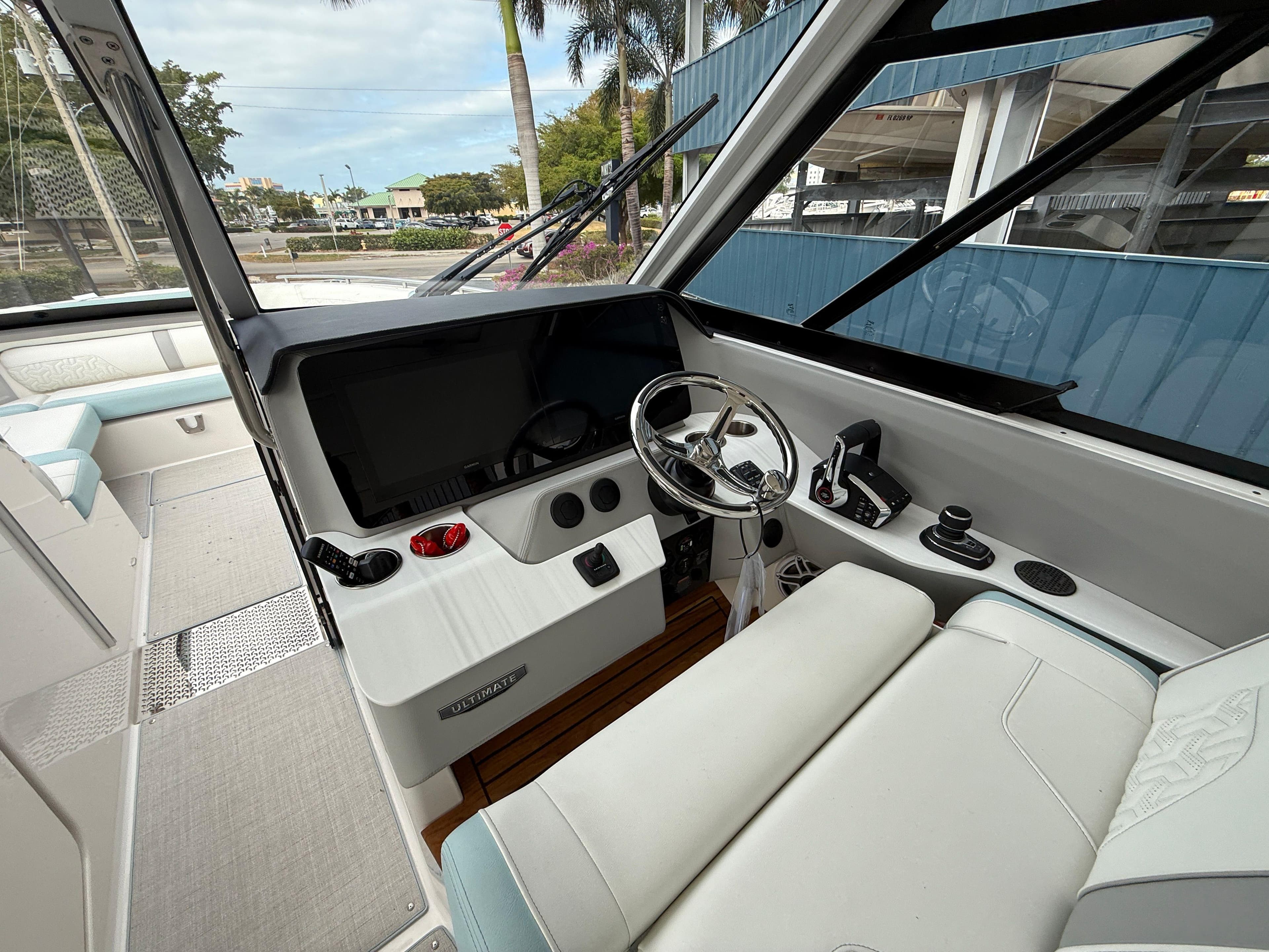2025 REGAL LX36 - Image 15