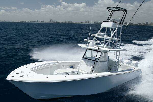 2017 Yellowfin 39' Center Console