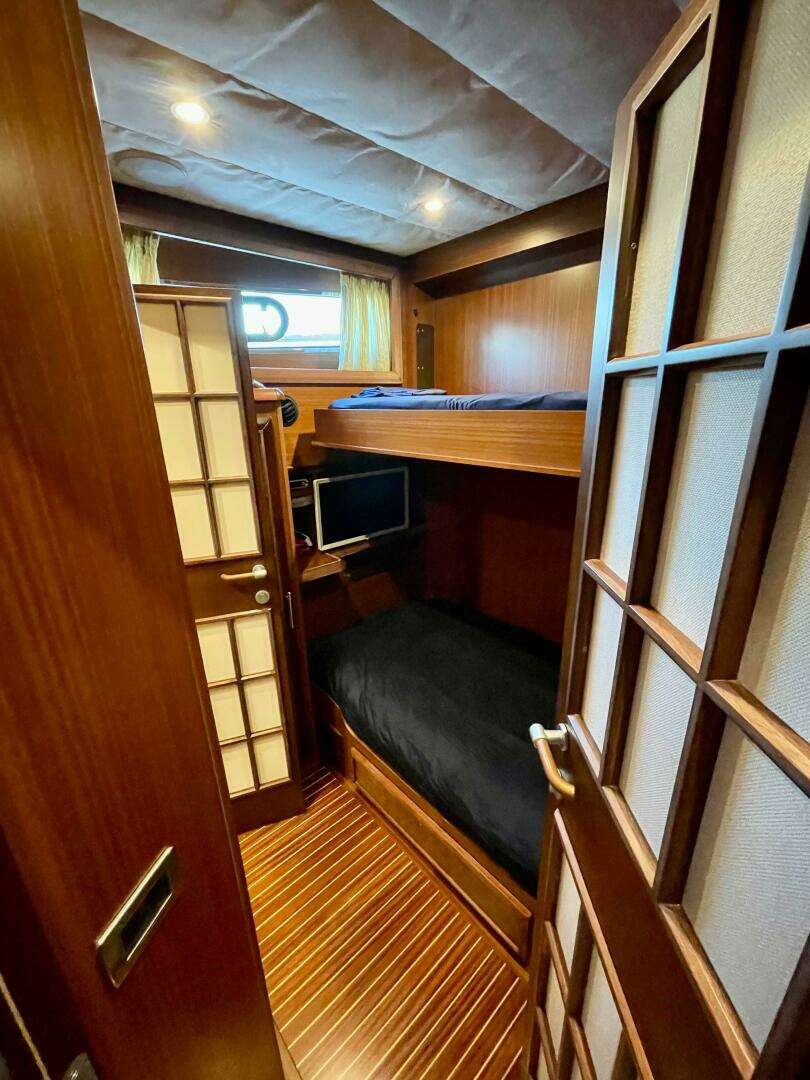 2006 Mochi Craft 74' Dolphin - Image 57