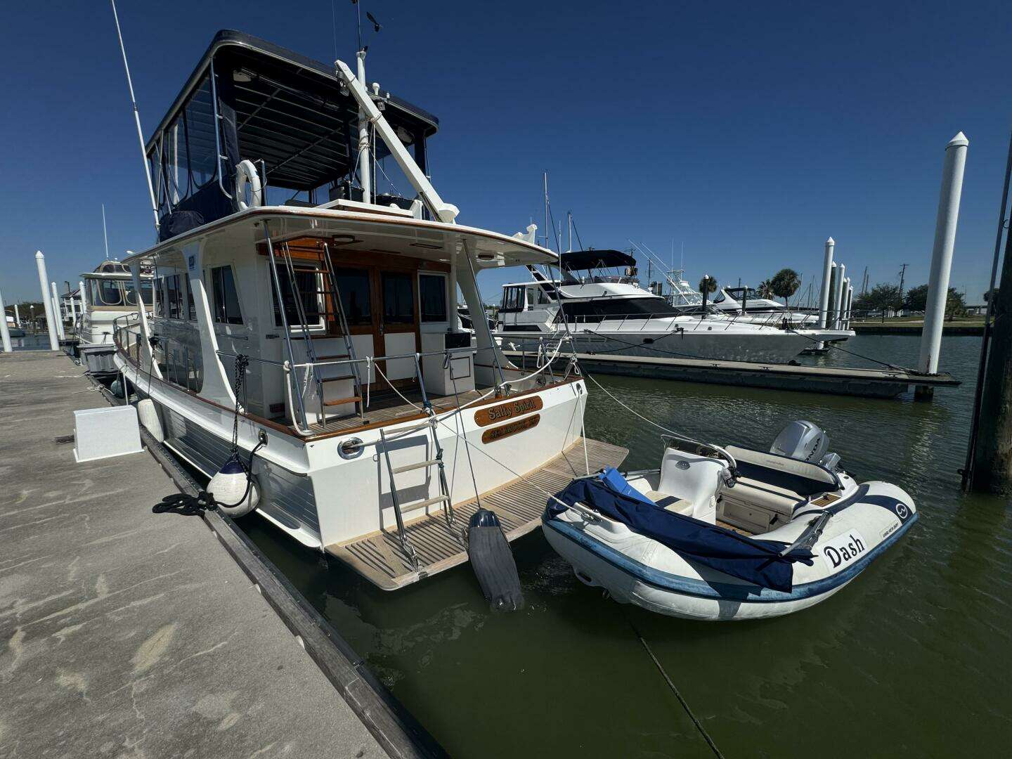 1997 Grand Banks 46 Europa - Image 9