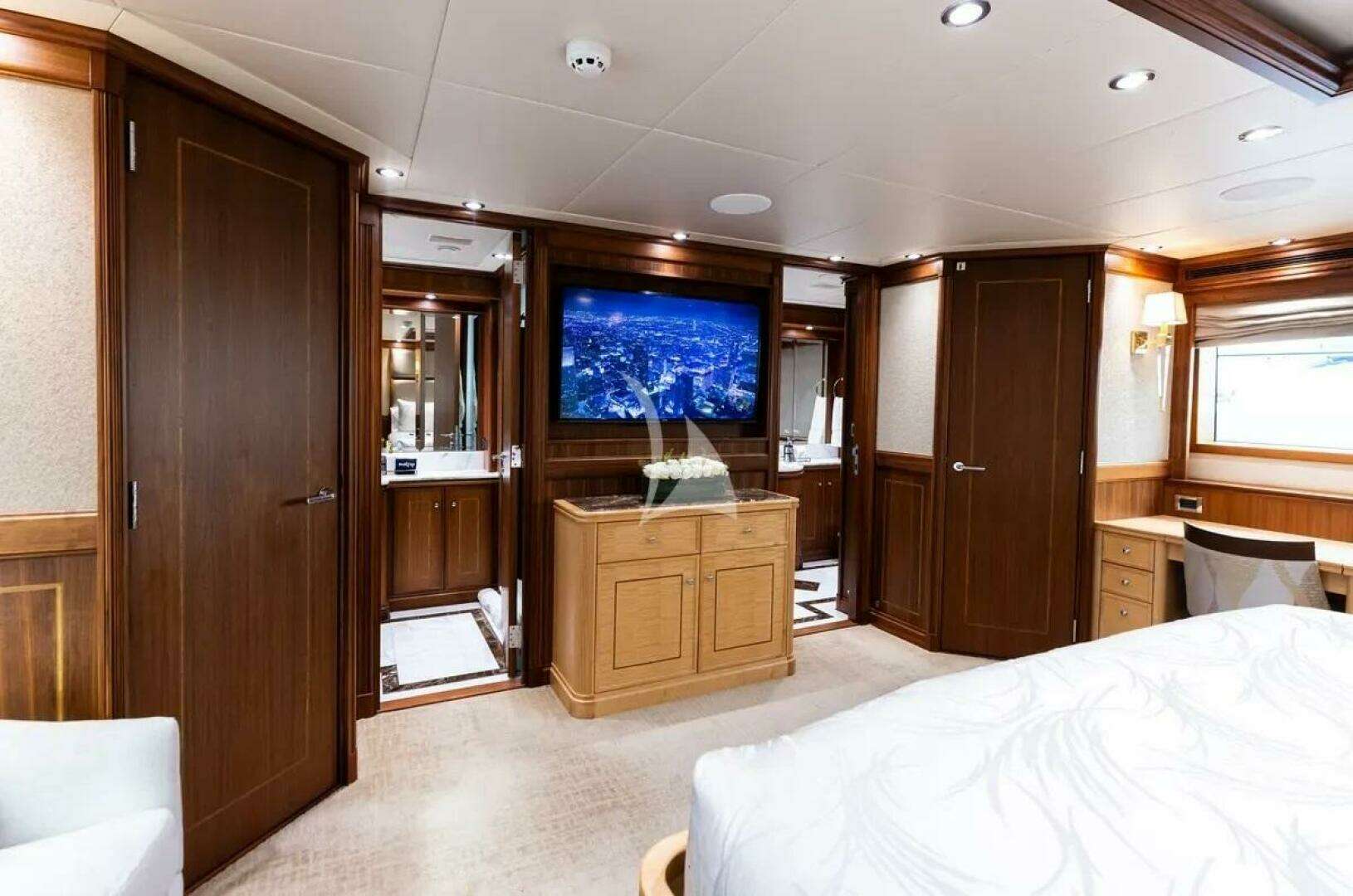 2006 Palmer Johnson Motor Yacht - Image 20