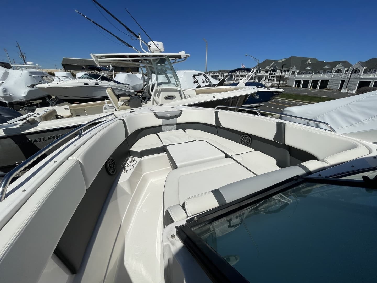2023 Chaparral 280 OSX - Image 17