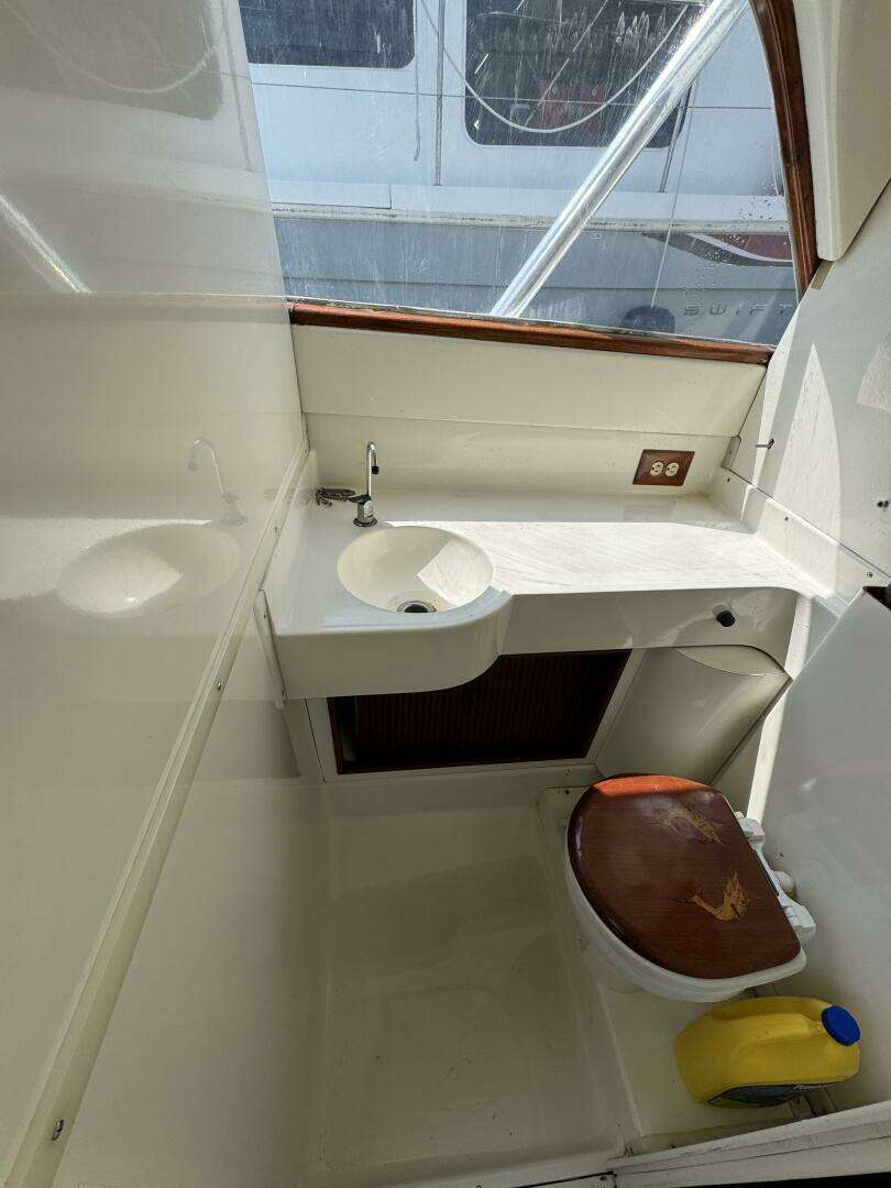 1963 Bertram 31 Sportsman - Image 3