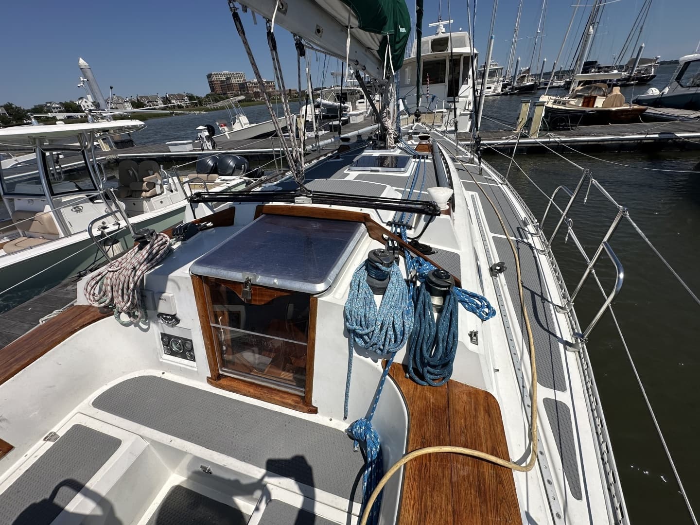 1983 Nordic 44 - Image 28