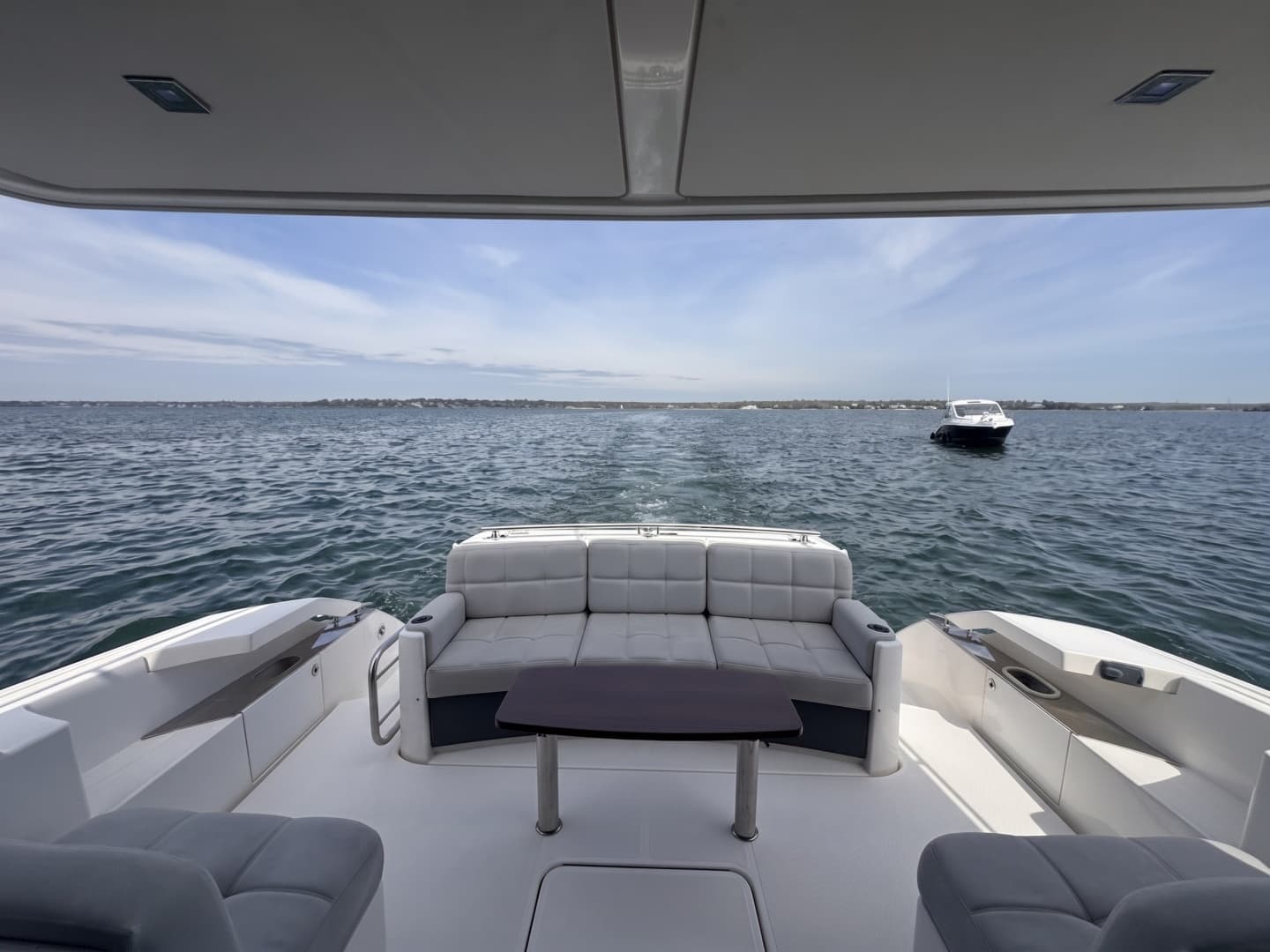 2016 Tiara Yachts C44 Coupe - Image 10