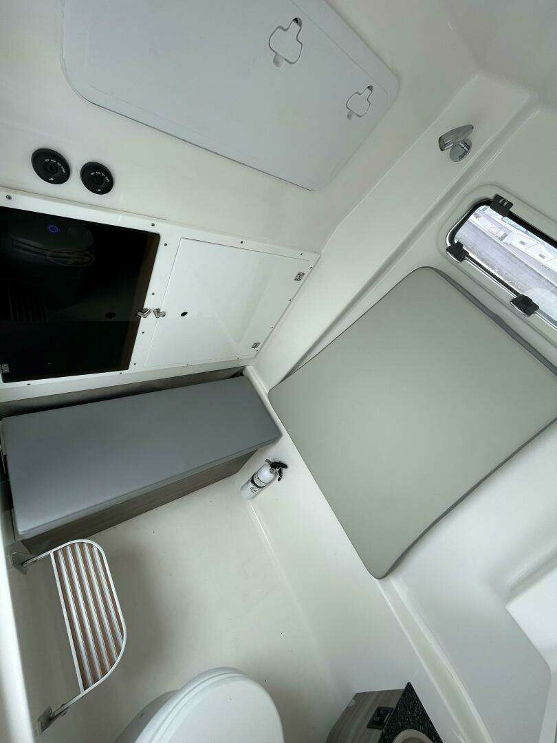 2023 Sea Pro 320 DLX - Image 28