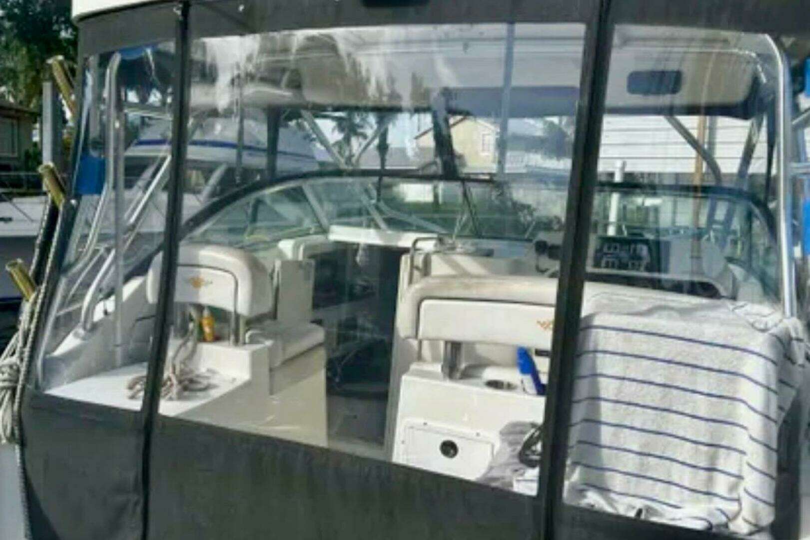 2002 Wellcraft 290 Coastal - Image 15