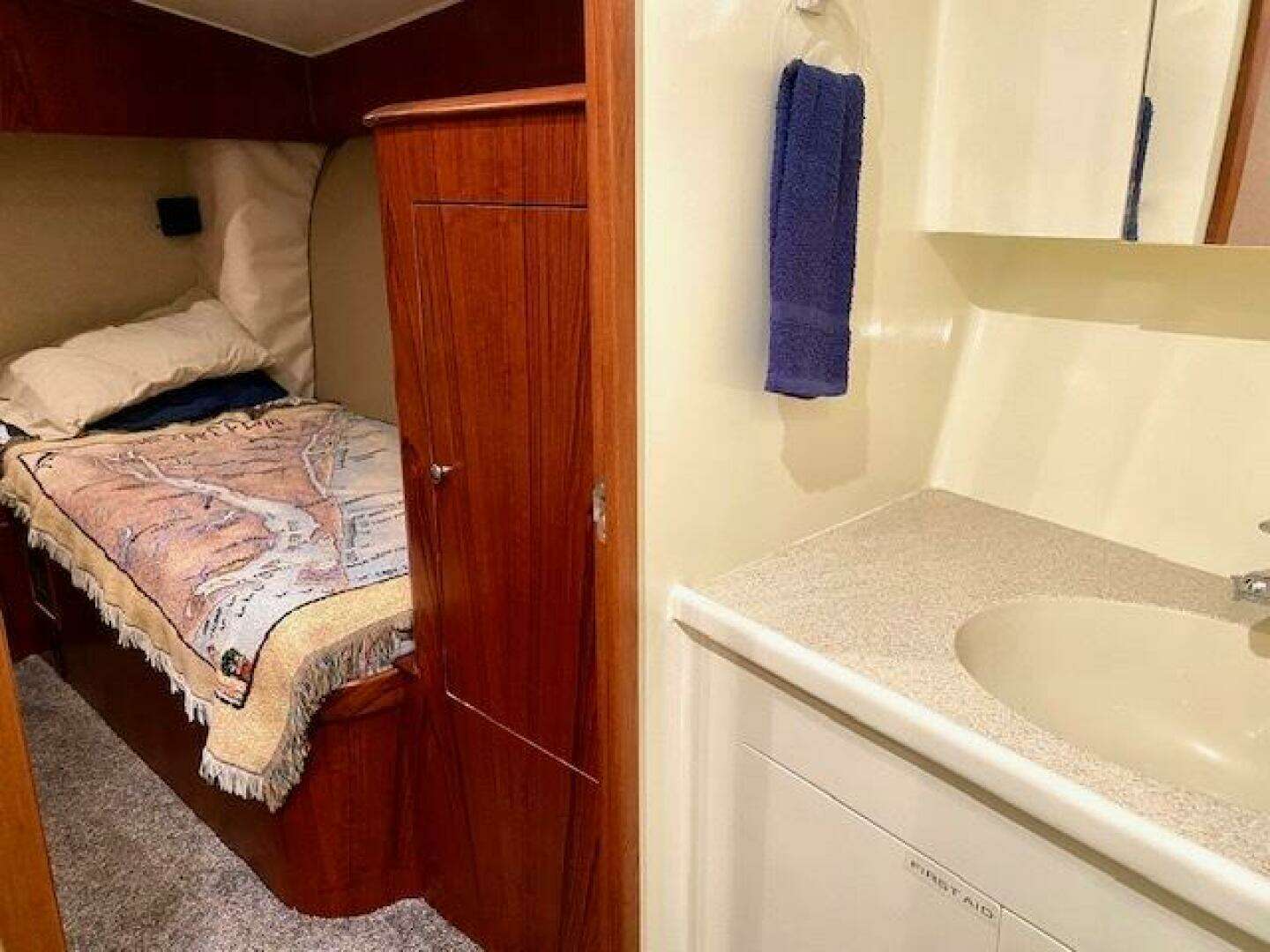 2000 Custom Carolina 56 EAST BAY - Image 21